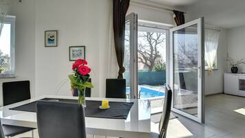 House | Dining