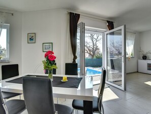 House | Dining