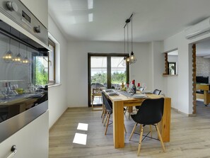 Villa | Private kitchen | Cookware/dishes/utensils - Modern Villa in Marcana With Pool and Terrace (Marcana)