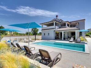Villa | Pool | Innenpool, Außenpool
