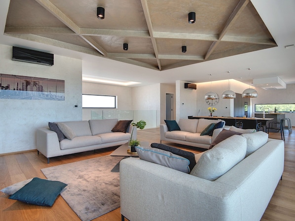 Villa | Living area