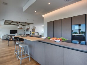 Villa | Private kitchen - Villa in Vodnjan With Garden (Vodnjan)