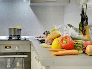 House | Dining - Detached House With Private Pool Near the Coast (Marcana)