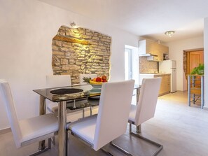 Apartment | Dining