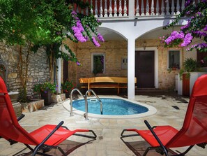 Apartment | Exterior - Fascinating Apartment in Medulin near Beach (Medulin)