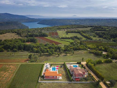 Detached Villa With Pool and Large Garden in Quiet Area Near the Sea