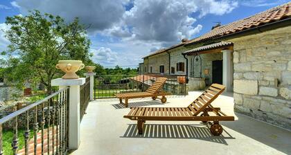 Holiday Home in Rojnici With Private Pool