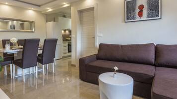 House | Dining