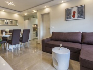 House | Dining - Villa in Kujici Near Beach With Pool (Barban)