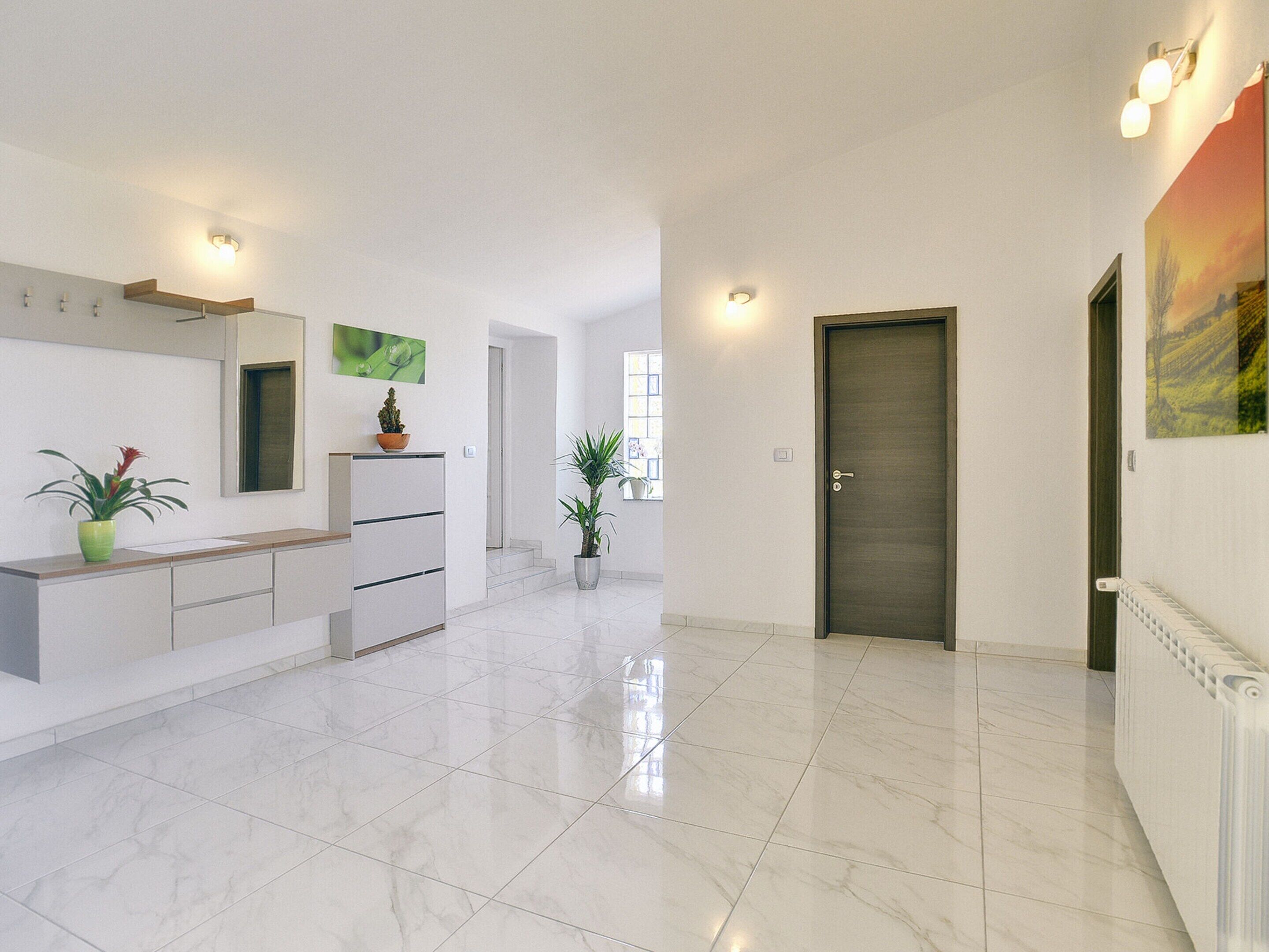 Apartment | Reception