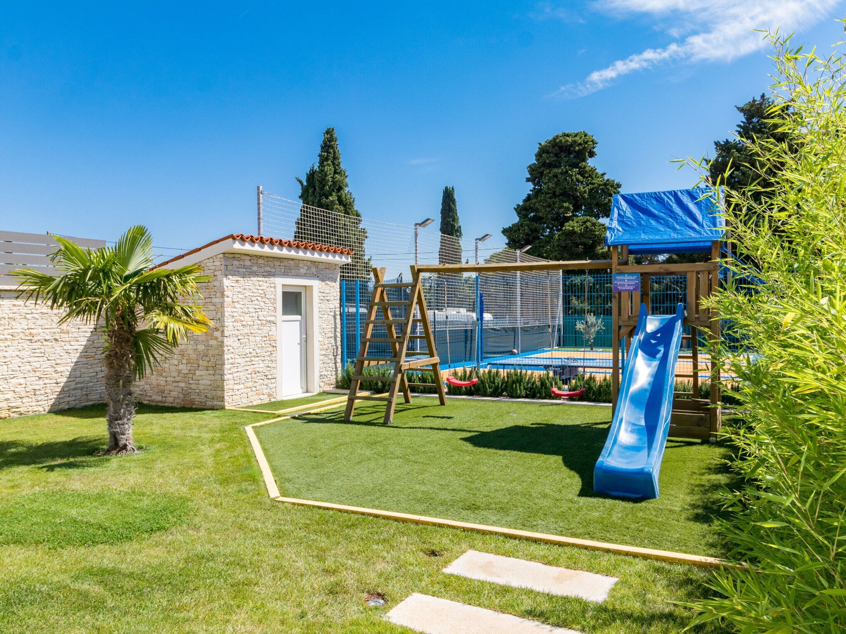 Villa | Exterior