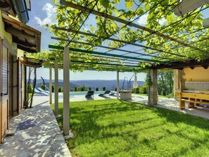 Villa | Garden