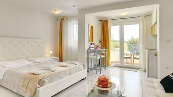 3 bedrooms, individually furnished, bed sheets