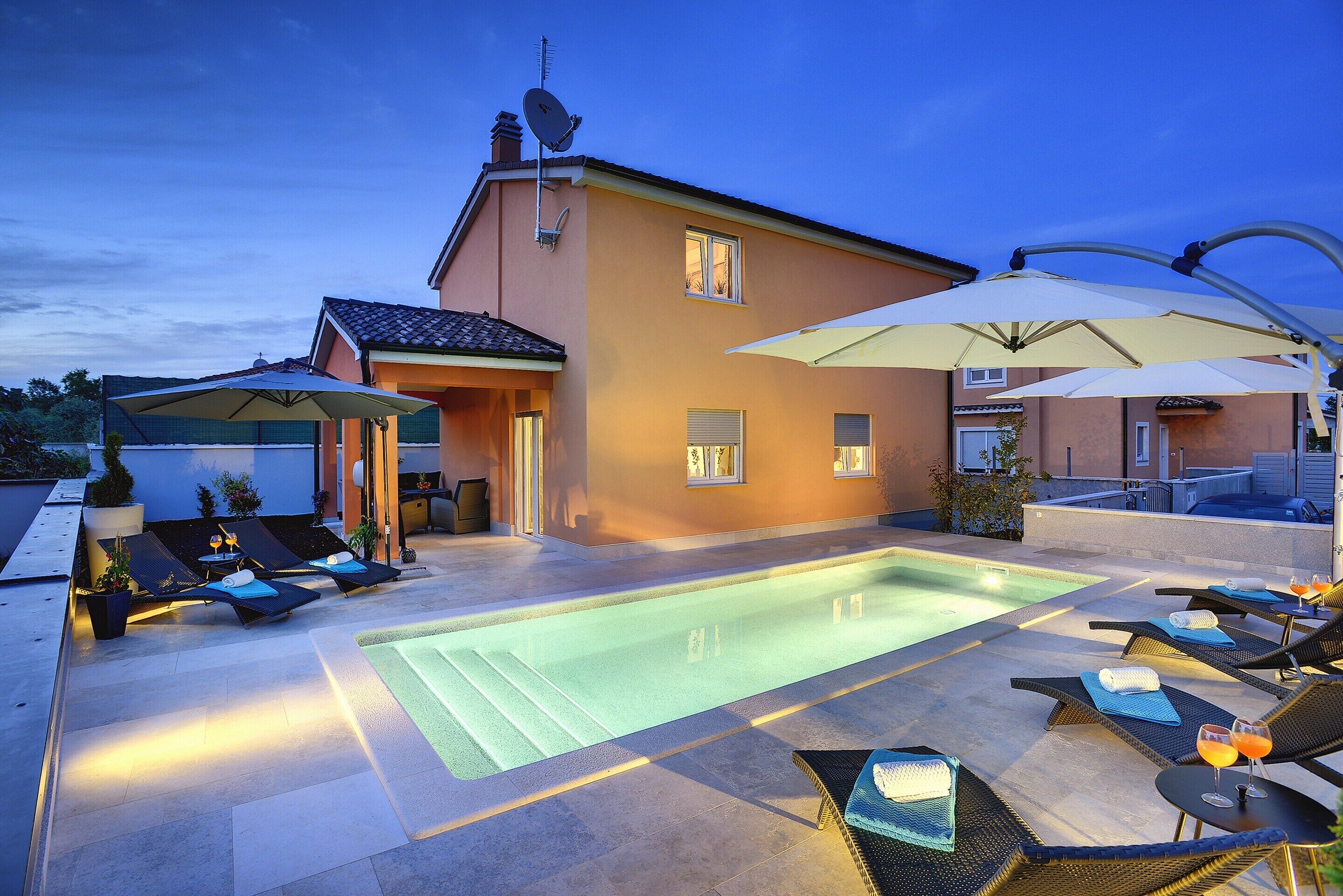 Villa | Exterior