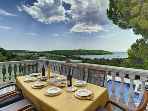 House | Dining