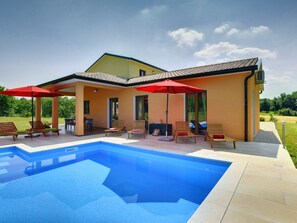 Villa | Pool