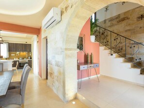 Villa | Living room - Stylish Villa Katifes With Private Pool, Amazing Views of the Sea and Close to the Beach (Rethymno)