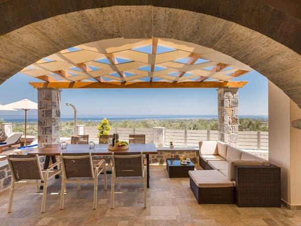 Villa | Property amenity - Stylish Villa Katifes With Private Pool, Amazing Views of the Sea and Close to the Beach (Rethymno)