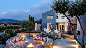Unclassified image, 3 of 21, button - Rustic Villa in Loutra-arkadi With Private Pool and Garden (Agios Nikolaos)