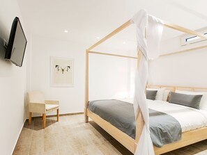 6 chambres, ameublement personnalisé, fer et planche à repasser