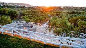 Villa | Garden