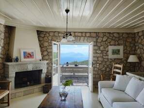 Villa | Salle de séjour | Cheminée