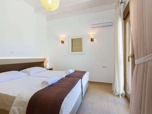 Villa | 4 slaapkamers, individueel gemeubileerd, een strijkplank/strijkijzer