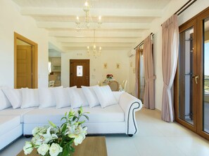 Villa | Área de sala de estar | Tenis de mesa 