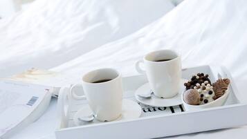 Apartment | Individually furnished, bed sheets