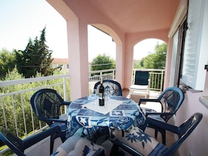 Balcony - Nice Apartment for 5 People With Balcony Near the Beach, Wifi, AC (Tar-Vabriga)
