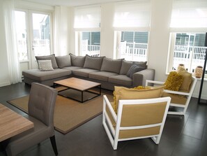 Living area - Spacious Holiday Home on Markermeer near Amsterdam (Uitdam)