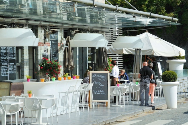 Apartment | Tempat makan