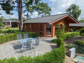 House | Property amenity - Comfortable Wooden Chalet in the Achterhoek (Lochem)