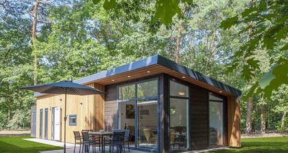 Modern Lodge With Dishwasher, Near Helmond