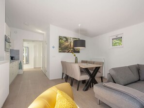 Chalet | Living room - Modern Lodge With Dishwasher, Near Helmond (Mierlo)