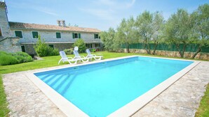 Outdoor pool - Beautiful Holiday Apartment Surrounded With a Stone Wall With Pool and Garden (Sveti Lovrec)