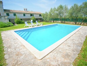 Outdoor pool - Beautiful Holiday Apartment Surrounded With a Stone Wall With Pool and Garden (Sveti Lovrec)