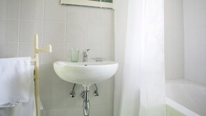 Hair dryer, towels - Beautiful Holiday Apartment Surrounded With a Stone Wall With Pool and Garden (Sveti Lovrec)