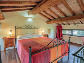 2 bedrooms, individually furnished - Cozy Apartment With Terrace in Tuscany (Capannoli)