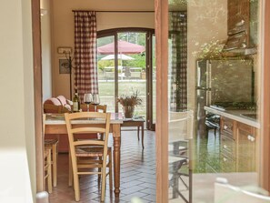 Dining - Cozy Apartment With Terrace in Tuscany (Capannoli)