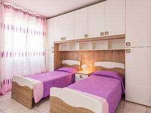 Villa | 4 bedrooms, individually furnished, bed sheets - Belvilla by OYO Malaspina (Alliste)