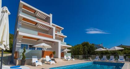 Elegant Villa in Dramalj With Swimming Pool