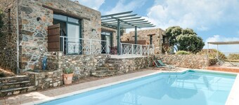 Sunset & Sea Views at Villa Elafonissi With Private Pool, Bbq Facilities & Near Restaurants