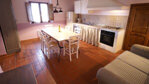 Unclassified image, 5 of 17, button - Spacious Apartment Furnished in Italian Style in the Hills (Montaione)