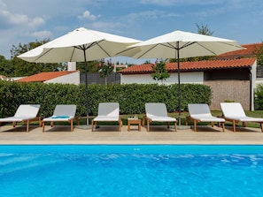 Outdoor pool - Comfortable Holiday Home With Private Pool, Whirlpool and Summer Kitchen (Sveti Petar u Sumi)