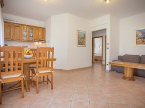 Living room - Modern Apartment With Shared Pool Ideal for a Couple or Families With Children (Tar-Vabriga)