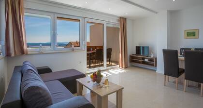 Comfortable Villa Apartment With Swimming Pool and Sea View