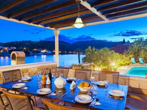 Vila | Kolam renang | Kolam renang indoor dan kolam renang outdoor