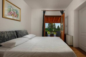 Villa | 4 bedrooms, individually furnished, iron/ironing board, bed sheets - Spacious Villa at Stunning Island of Hvar With Private Pool (Hvar)