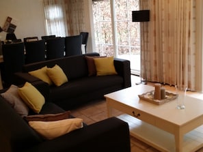 Living room - Composed Holiday Home With a Dishwasher, in the Achterhoek (Lochem)